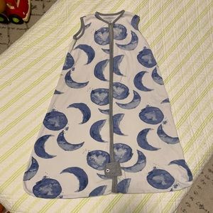 Burt’s Bees Baby Beekeeper sleep sack moons
